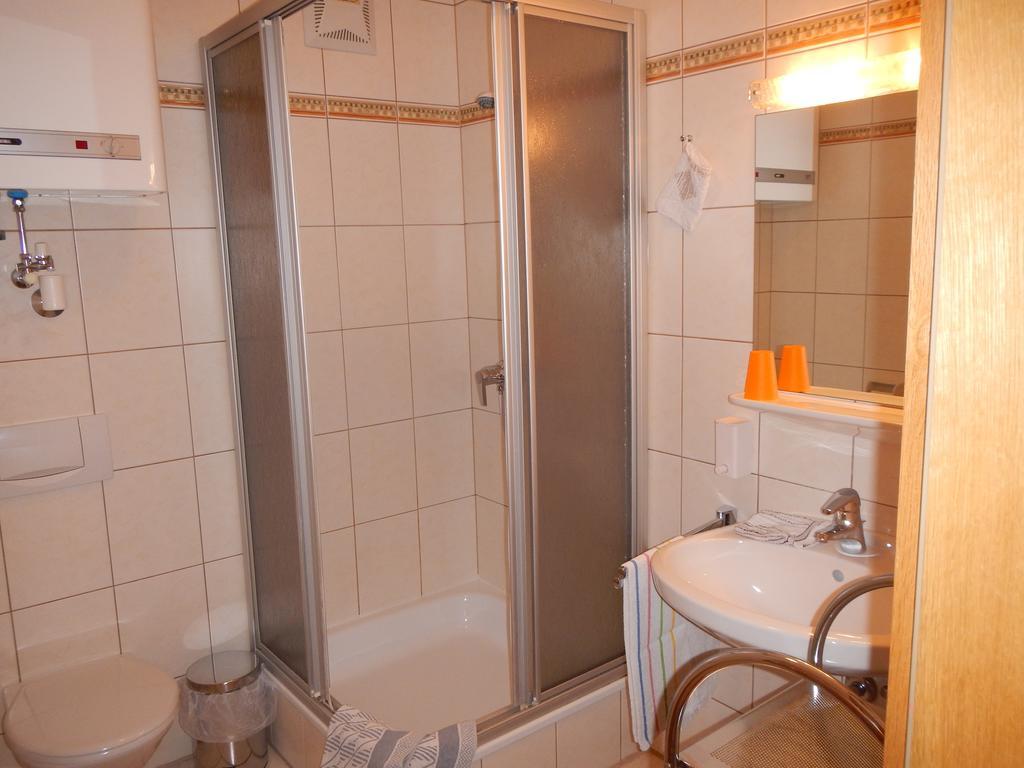 Haus Friedburg Daire Velden am Wörthersee Oda fotoğraf